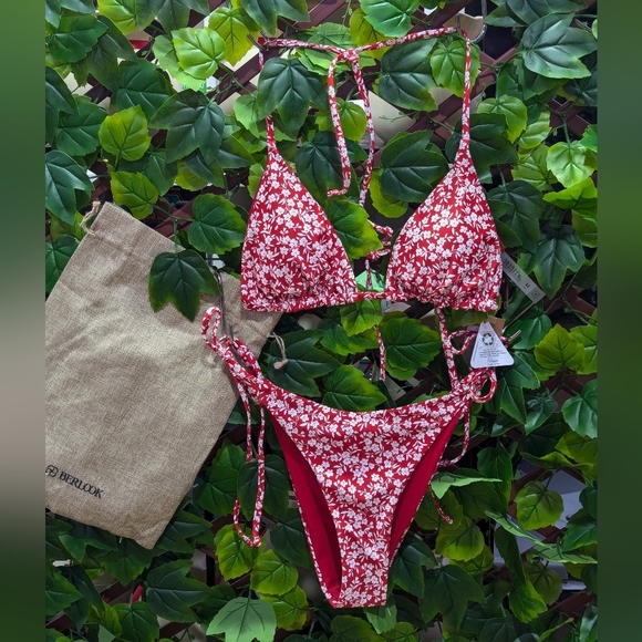 BNWT / Berlook / Small / Medium / Red Reversible Floral Halter Bikini - Picture 2 of 3